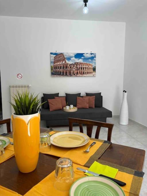 3 Fermate Dal Colosseo - Casa Vacanze Elena - 50 M Da Metro Garbatella ローマ エクステリア 写真