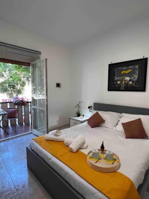 3 Fermate Dal Colosseo - Casa Vacanze Elena - 50 M Da Metro Garbatella ローマ エクステリア 写真